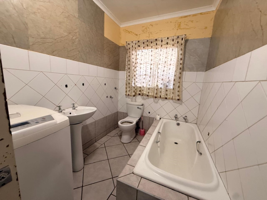 3 Bedroom Property for Sale in Geelhoutpark North West